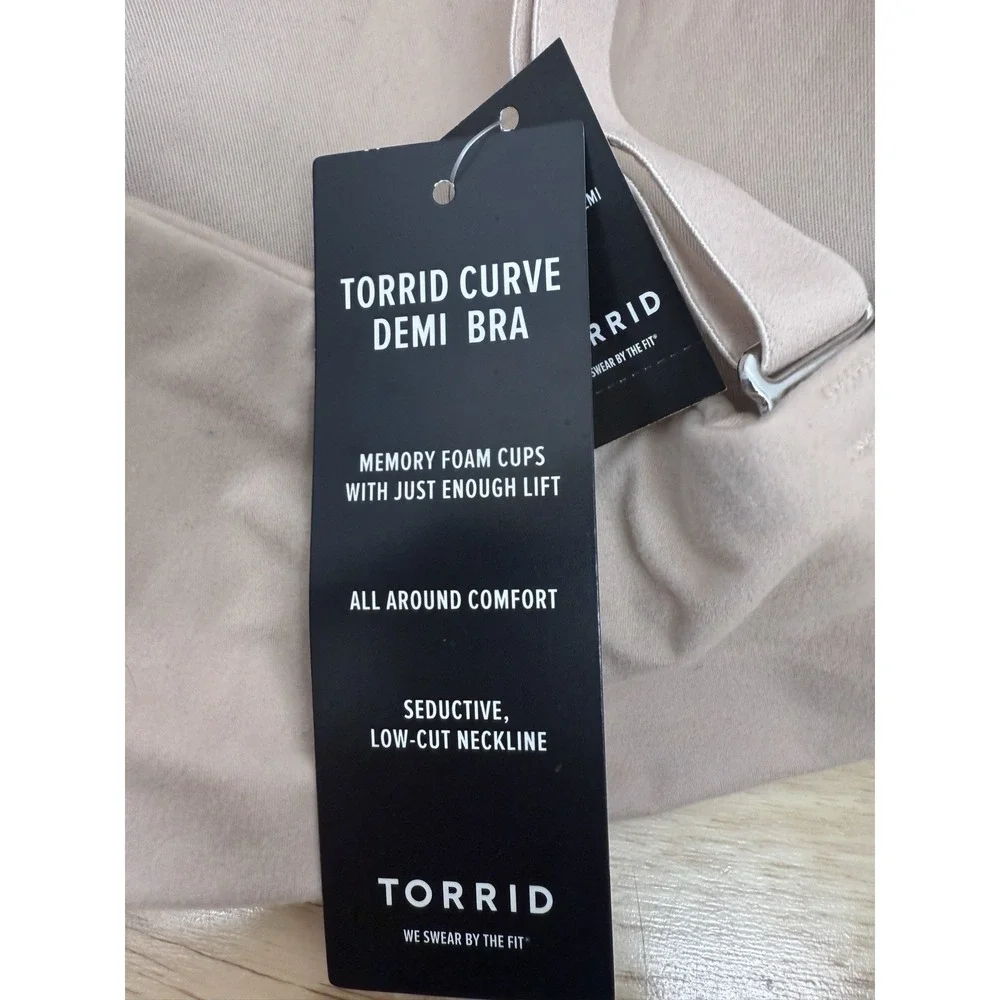 Torrid 46C Bra Beige Curve Demi Underwire Back Closure‎ Memory Foam Cups New #22